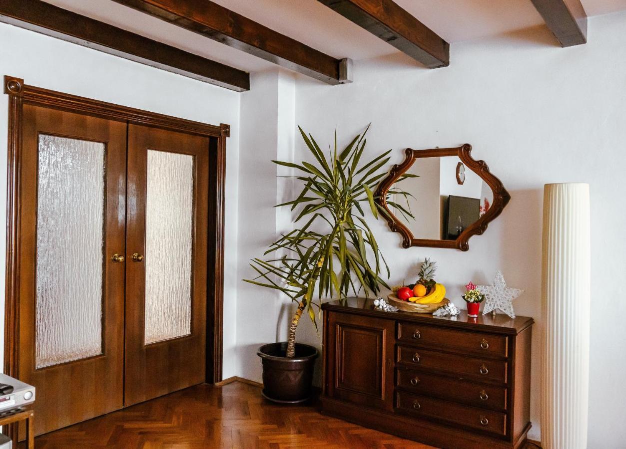 Lika Story Apartment Josipdol Luaran gambar